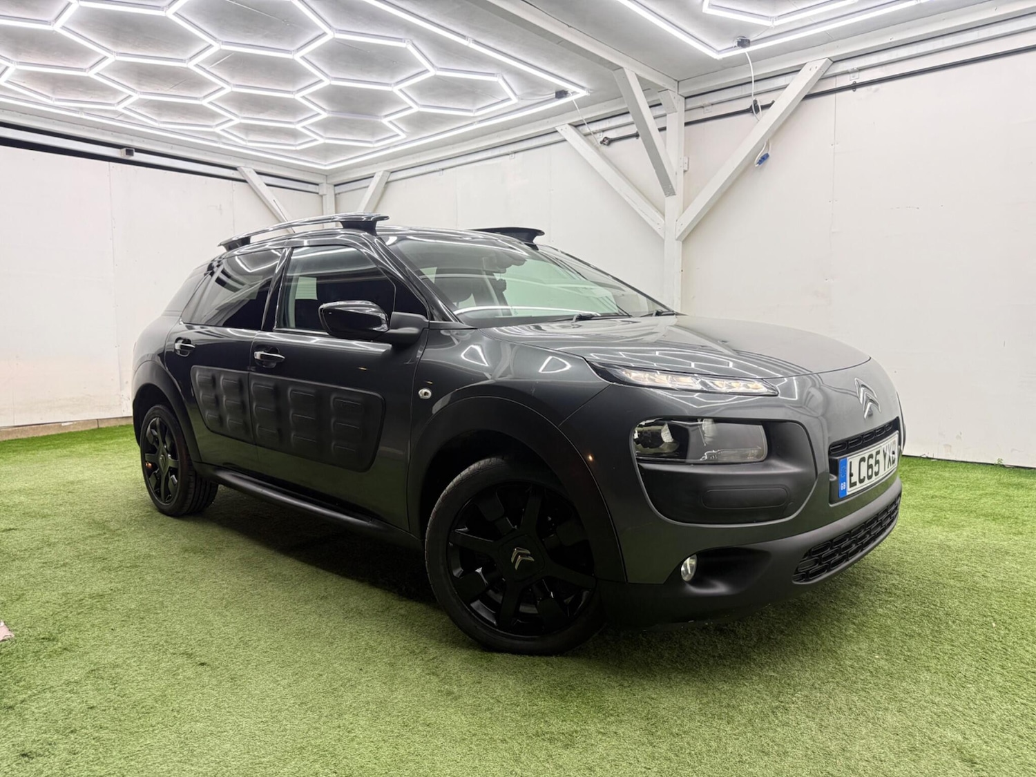 Used Citroen C4 Cactus for sale - 77909536: Photo 4