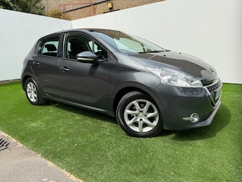 Used Peugeot 208 2016 for sale - 75377786: Photo