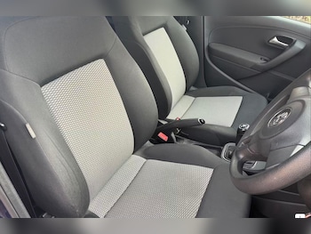 Used Volkswagen Polo 2011 for sale - 79279005: Photo