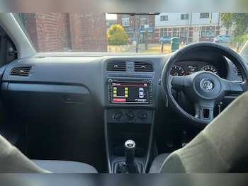 Used Volkswagen Polo 2010 for sale - 79259749: Photo