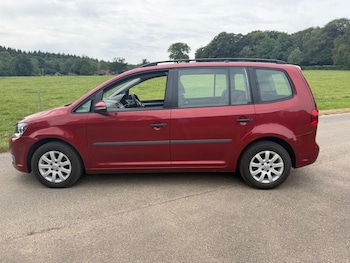 Used Volkswagen Touran 2011 for sale - 78910921: Photo