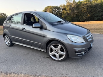 Used Mercedes-Benz B Class 2011 for sale - 79361765: Photo