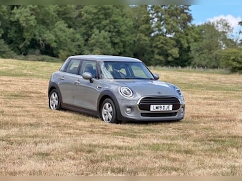 Used MINI Hatch 2019 for sale - 79255778: Photo