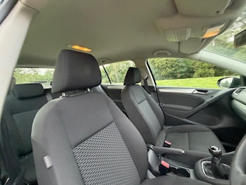 Used Volkswagen Golf 2009 for sale - 78911110: Photo