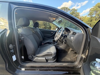 Used Volkswagen Polo 2010 for sale - 79426550: Photo