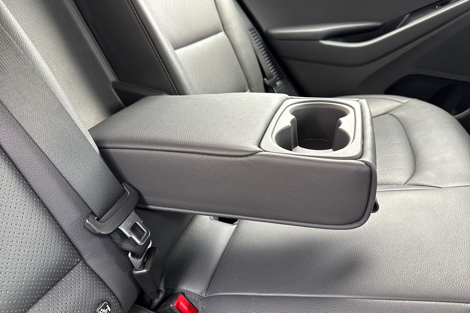 Used Hyundai IONIQ 2018 for sale - 77136897: Photo 16