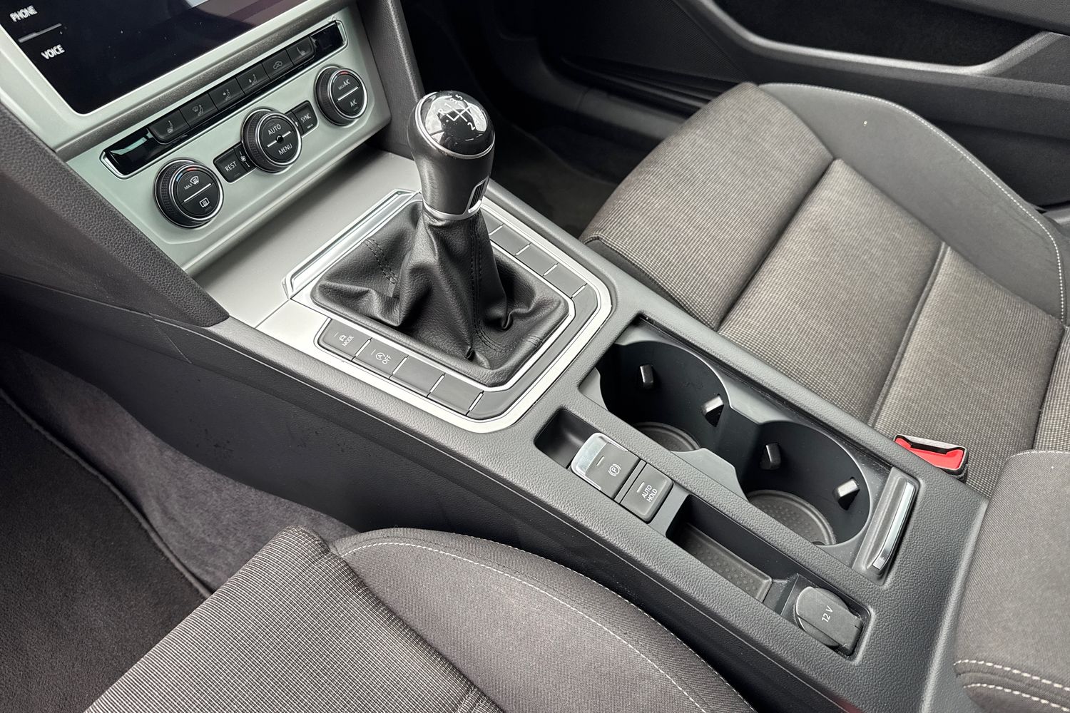 Used Volkswagen Passat 2018 for sale - 76547601: Photo 28