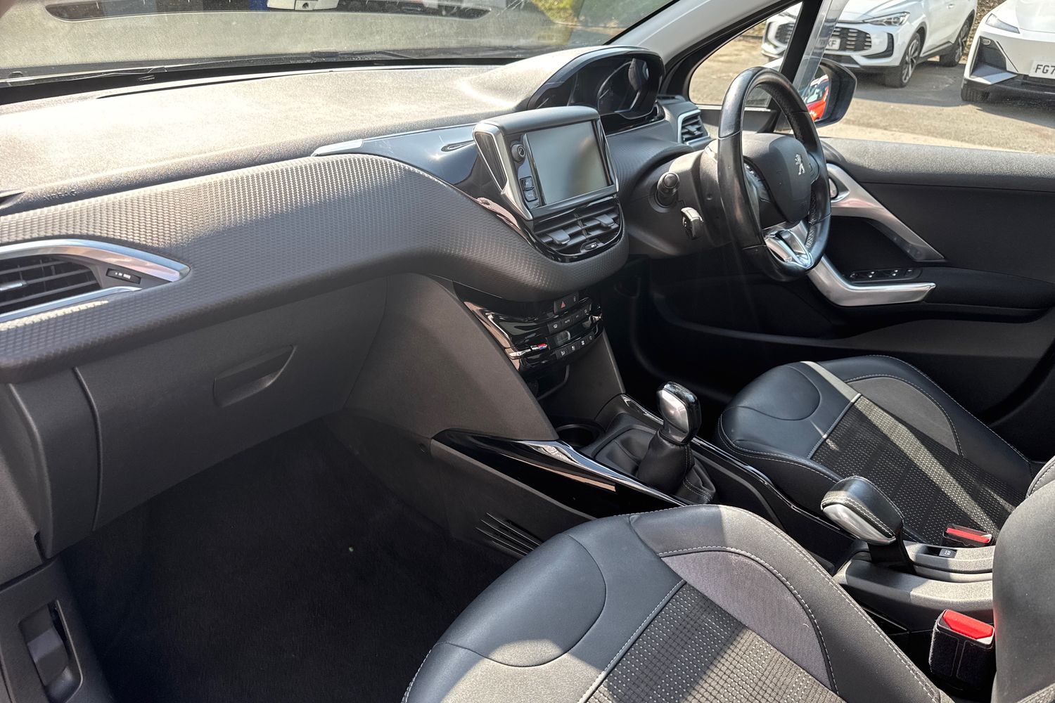 Used Peugeot 2008 2019 for sale - 78197905: Photo 8