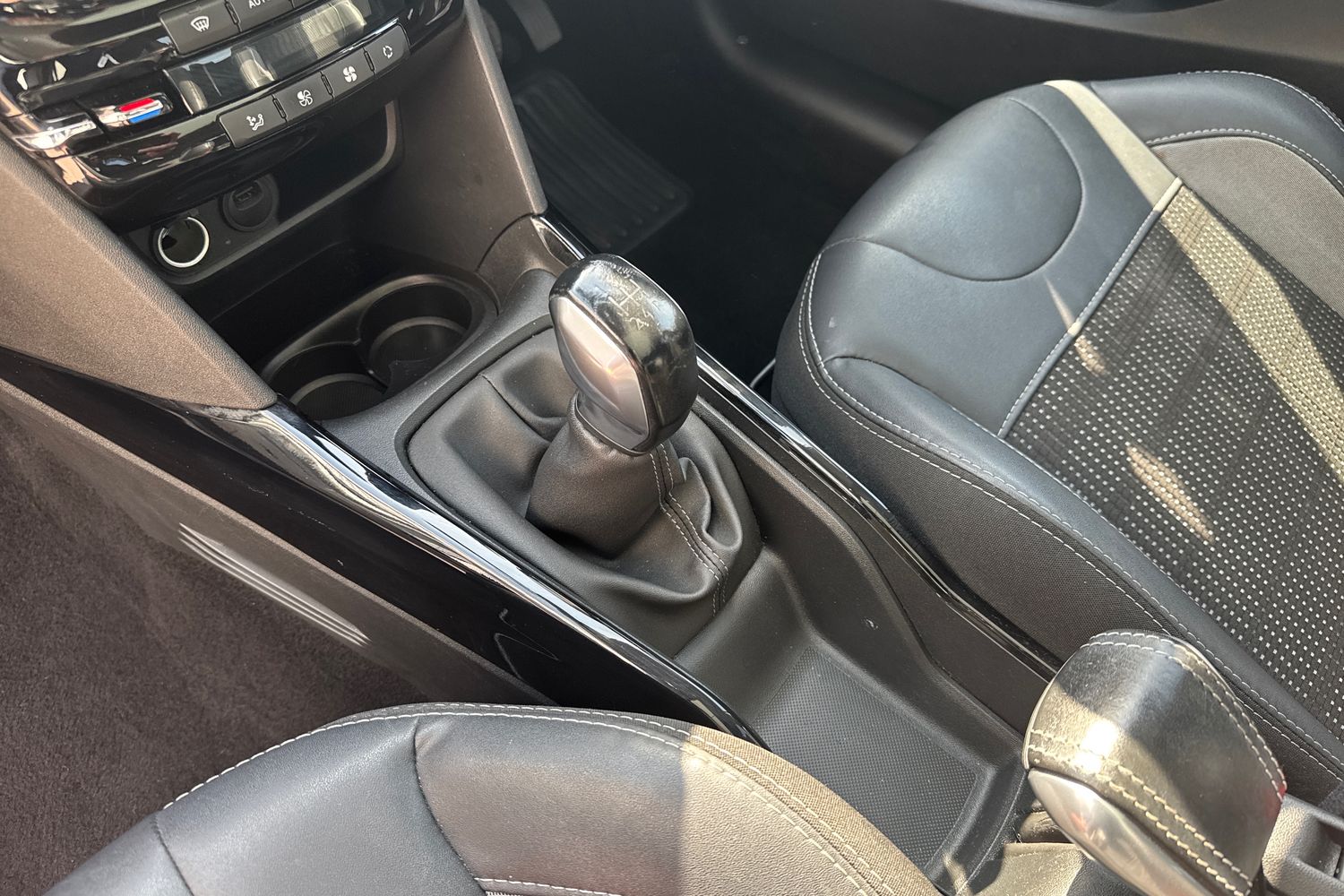 Used Peugeot 2008 2019 for sale - 78197905: Photo 9