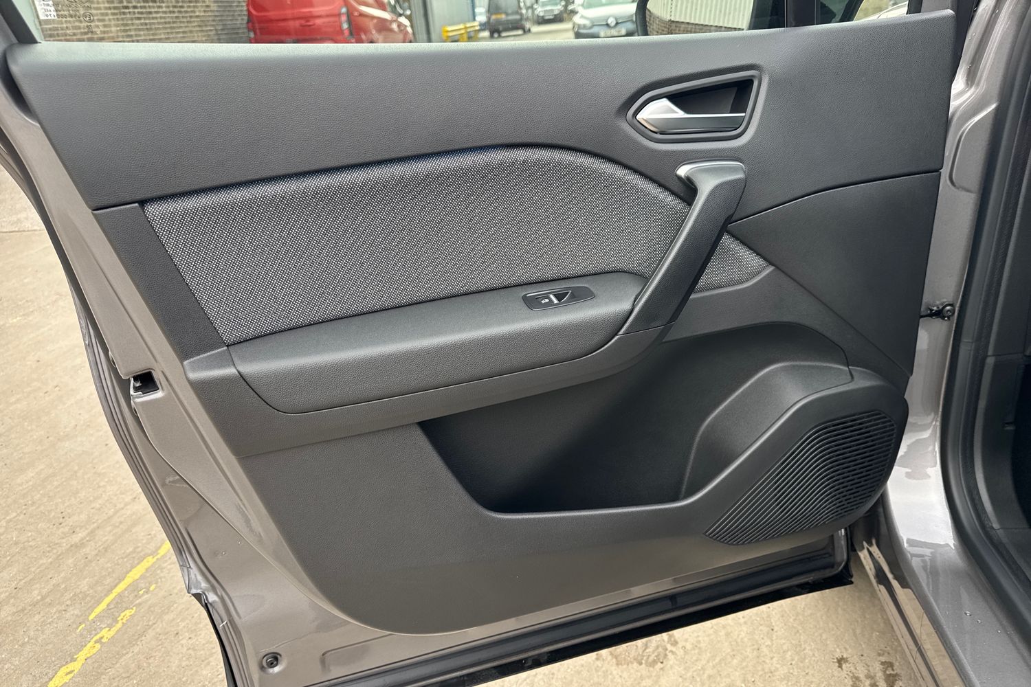 Used Renault Captur 2025 for sale - 77716001: Photo 27