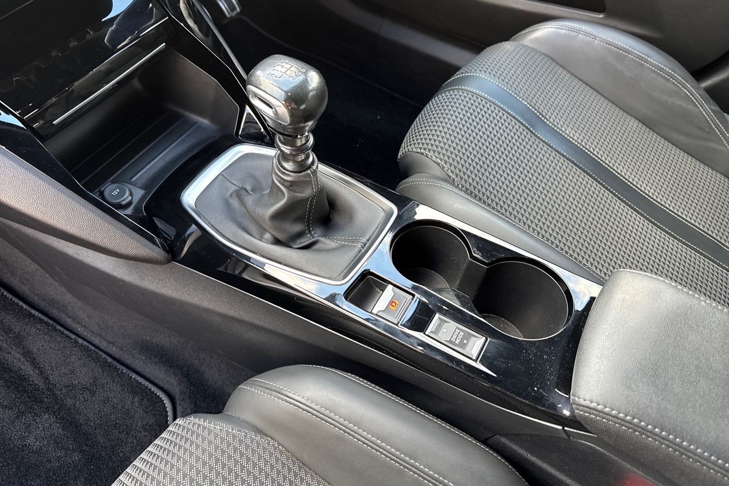 Used Peugeot 2008 2020 for sale - 76627489: Photo 41