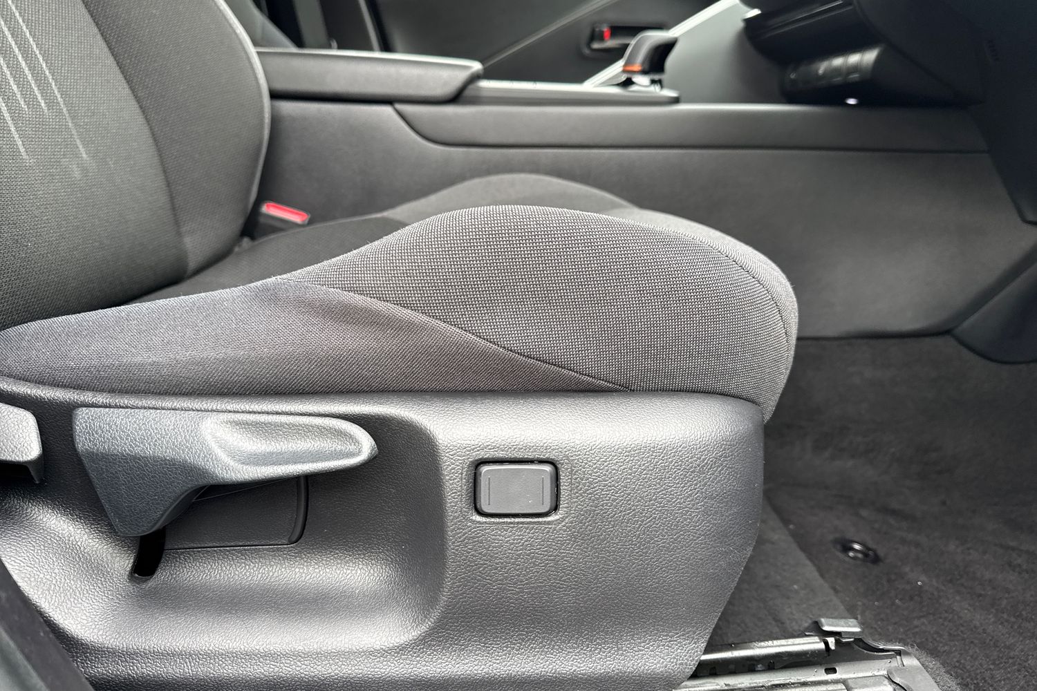 Used Toyota C-HR 2024 for sale - 76187304: Photo 26