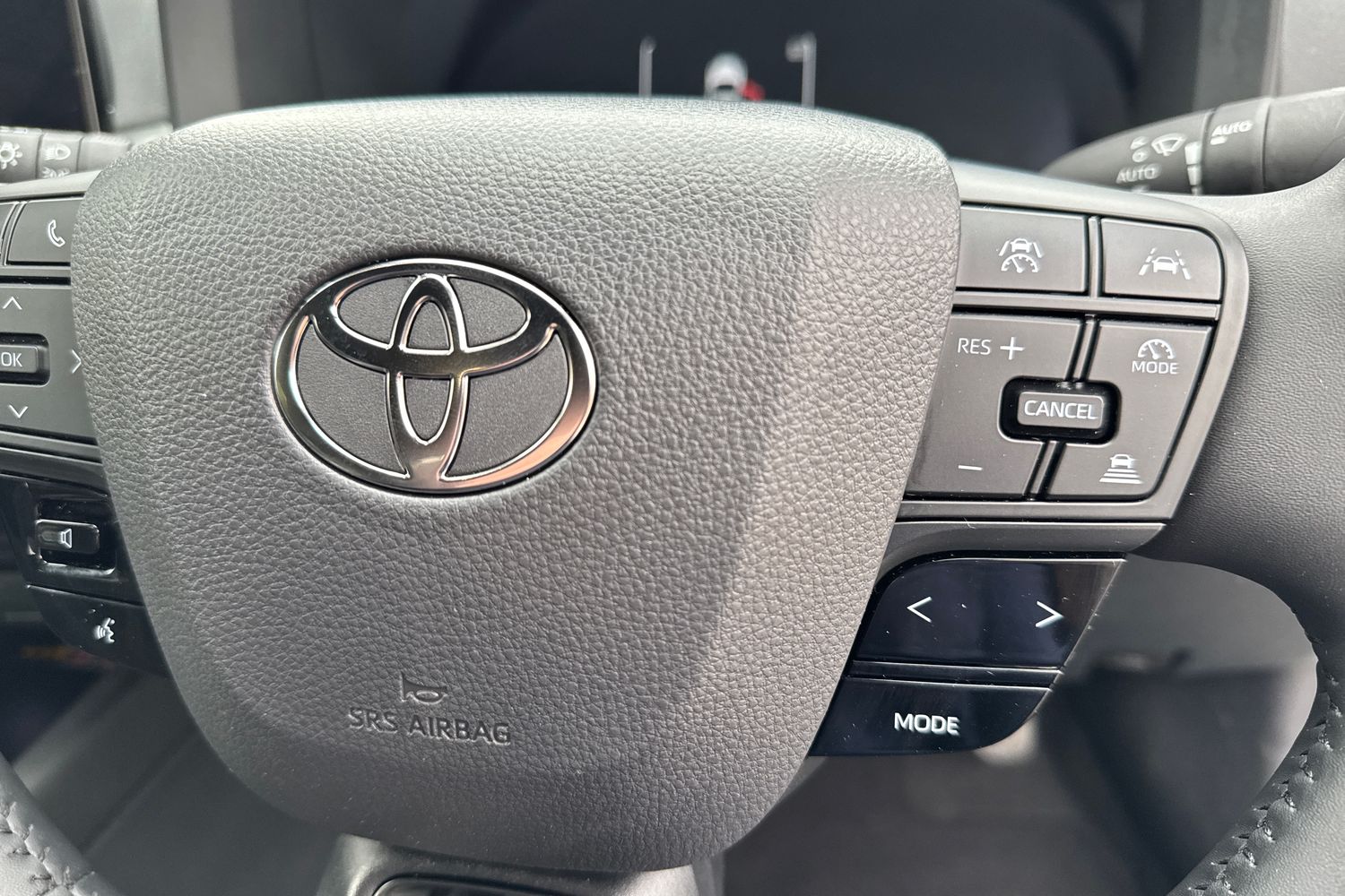 Used Toyota C-HR 2024 for sale - 76187304: Photo 31