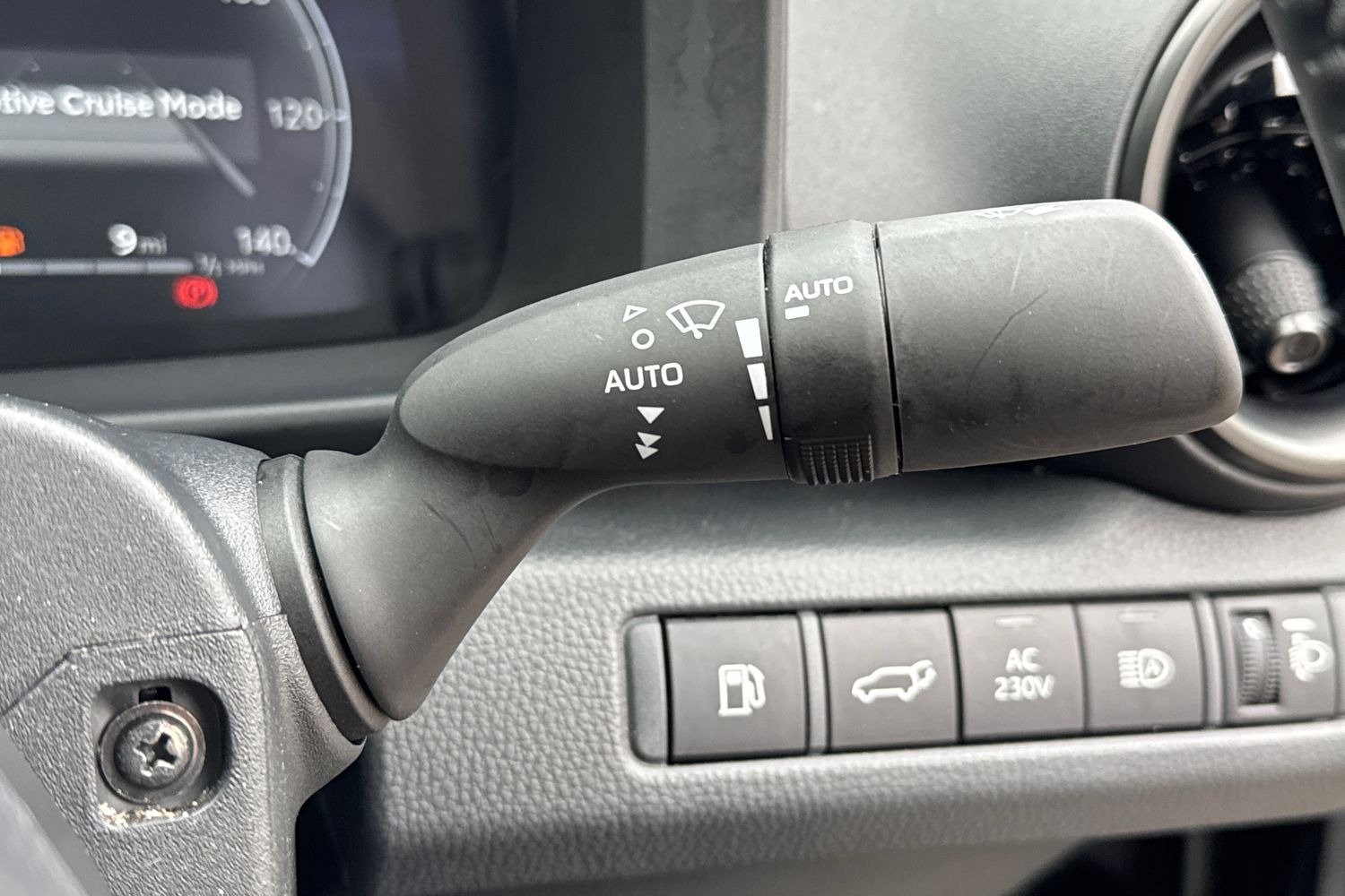 Used Toyota C-HR 2024 for sale - 76187304: Photo 35