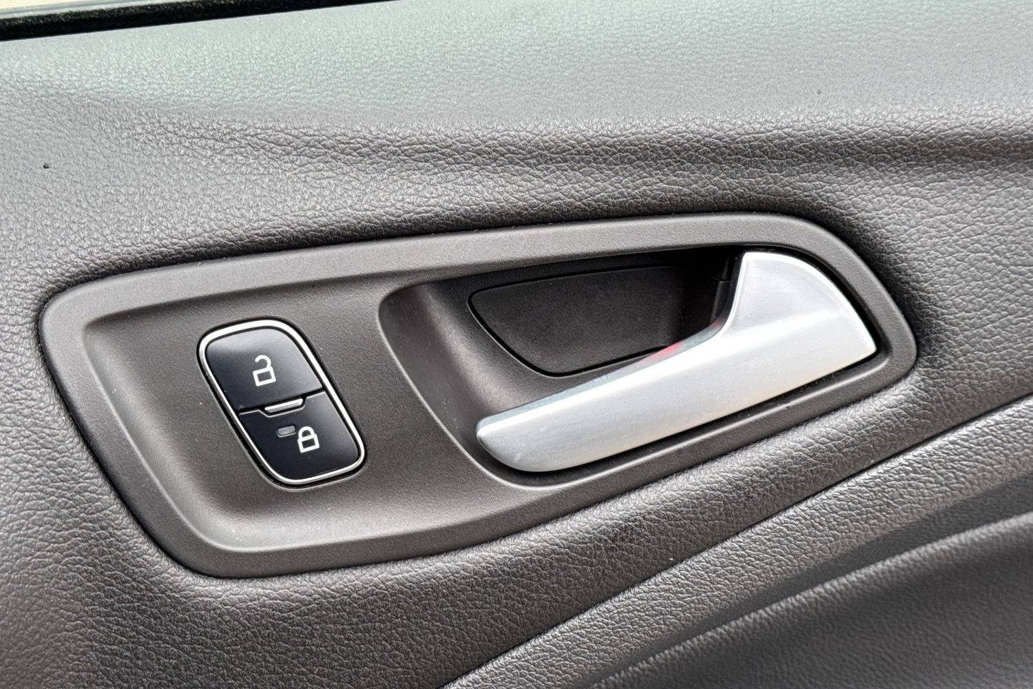 Used Ford Kuga 2017 for sale - 77873223: Photo 30