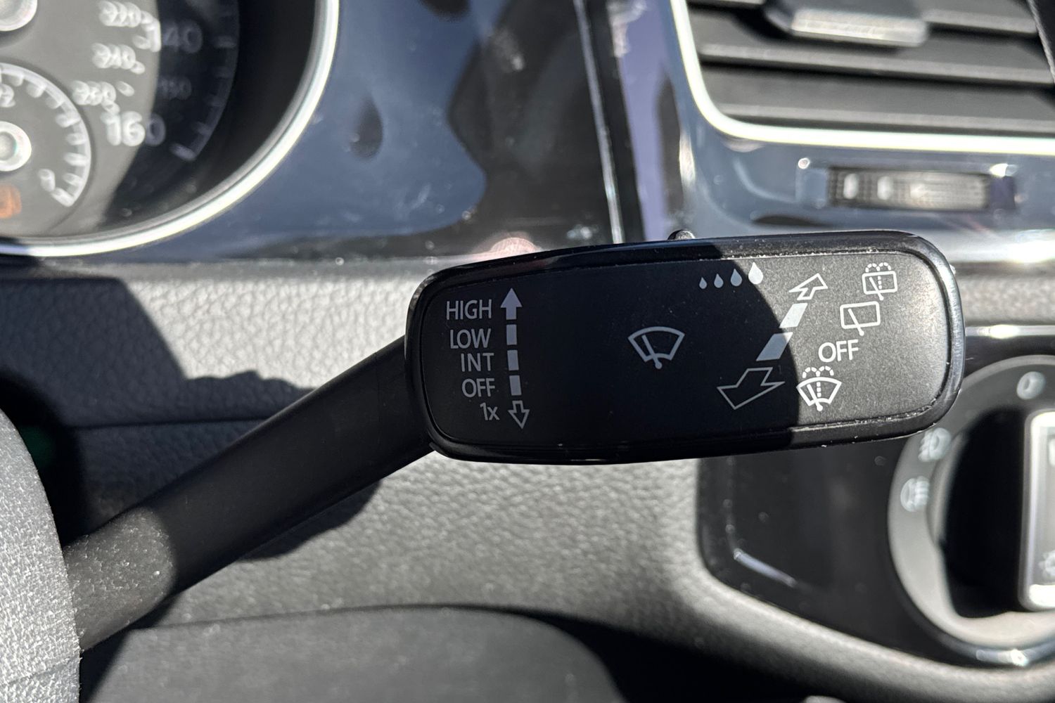 Used Volkswagen Golf 2018 for sale - 77822010: Photo 34