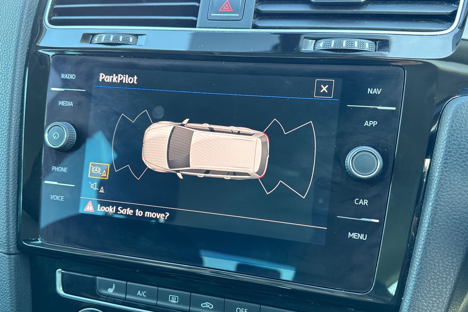 Used Volkswagen Golf 2018 for sale - 77822010: Photo 38