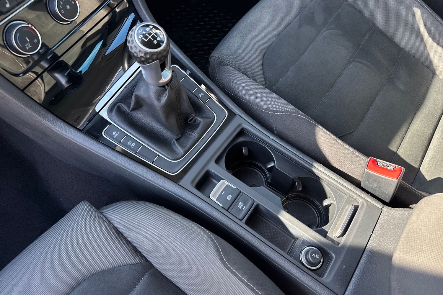 Used Volkswagen Golf 2018 for sale - 77822010: Photo 47