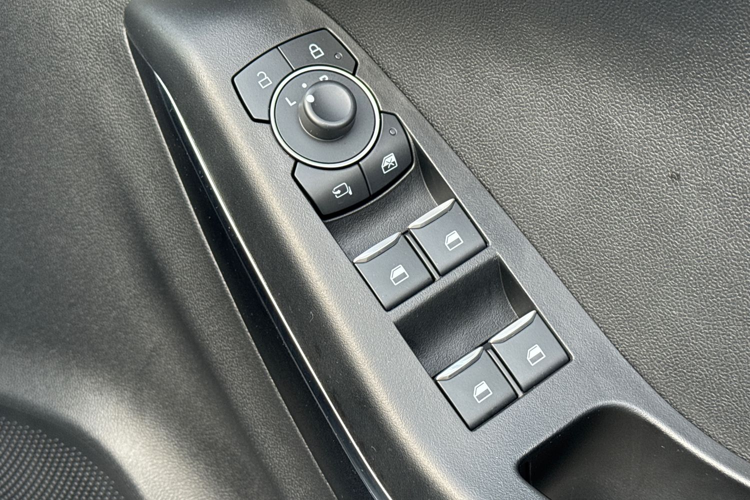 Used Ford Puma 2024 for sale - 76547603: Photo 23