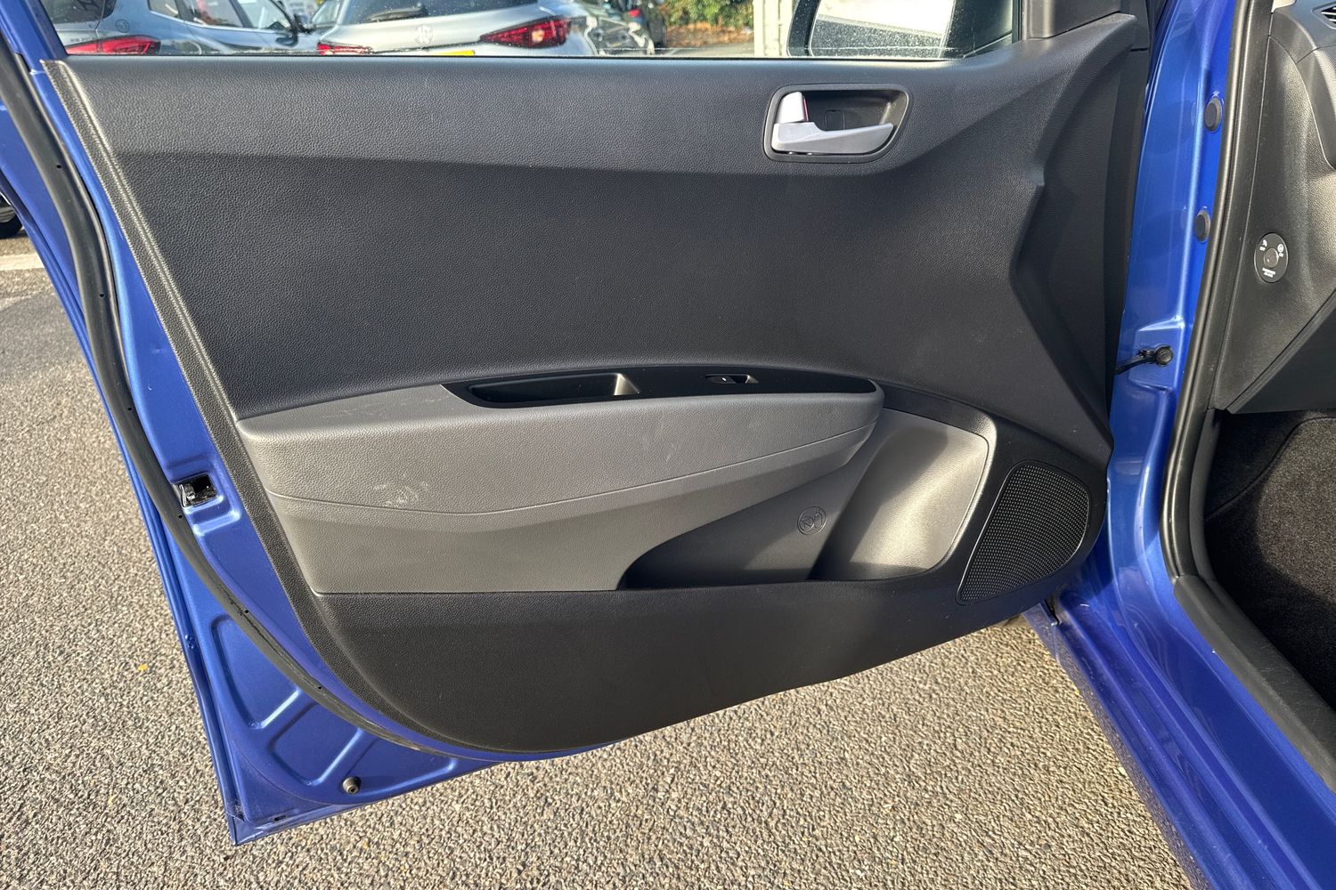 Used Hyundai i10 2018 for sale - 75309067: Photo 18