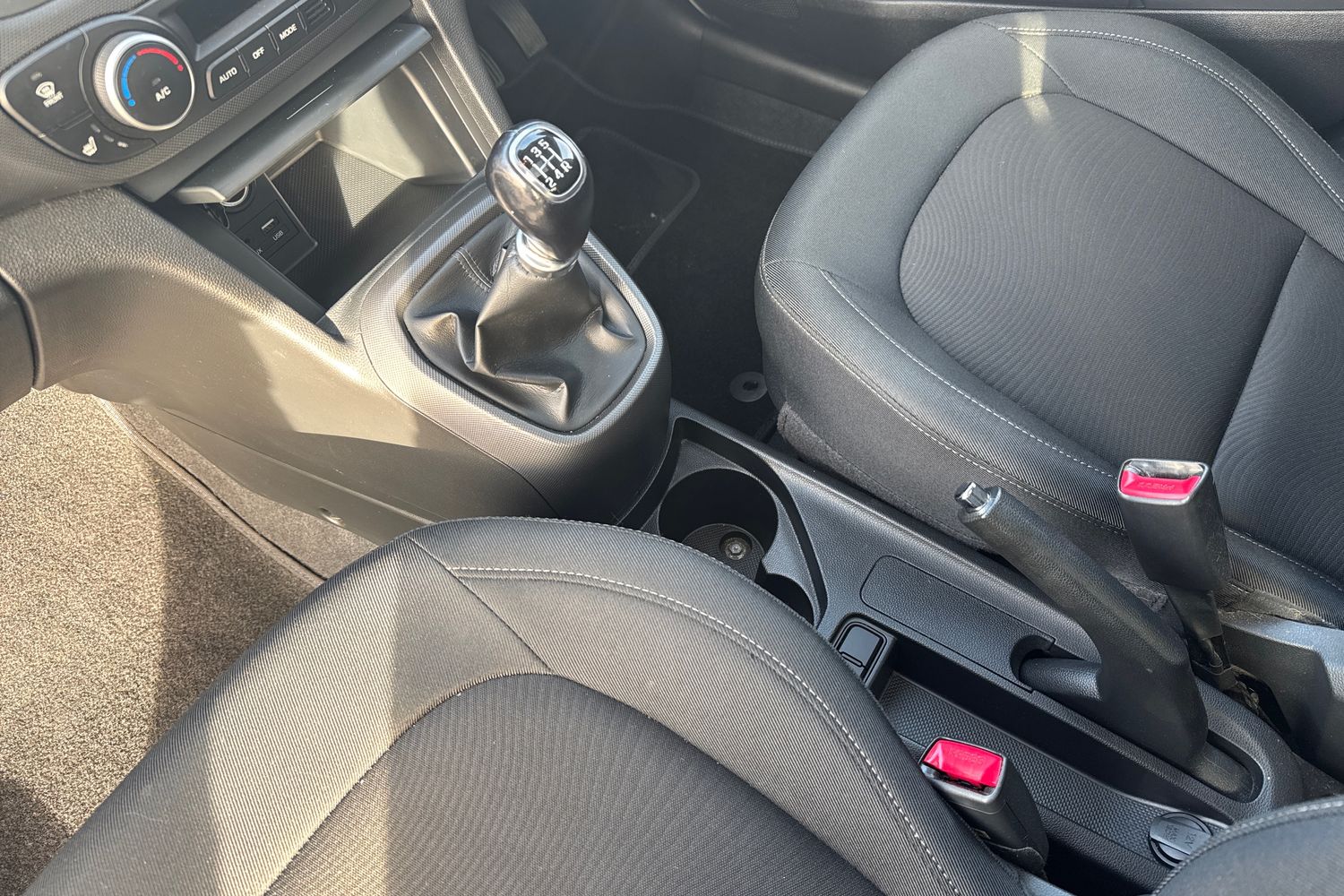 Used Hyundai i10 2018 for sale - 75309067: Photo 19