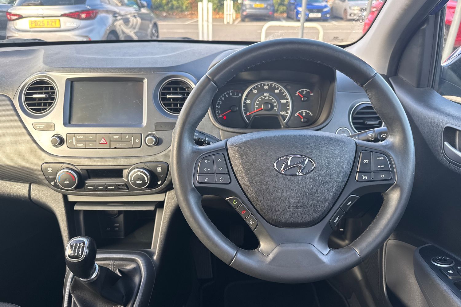Used Hyundai i10 2018 for sale - 75309067: Photo 33