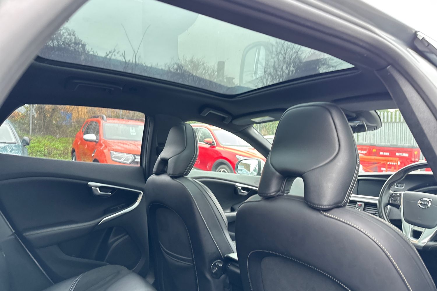 Used Volvo V40 2018 for sale - 77438047: Photo 25