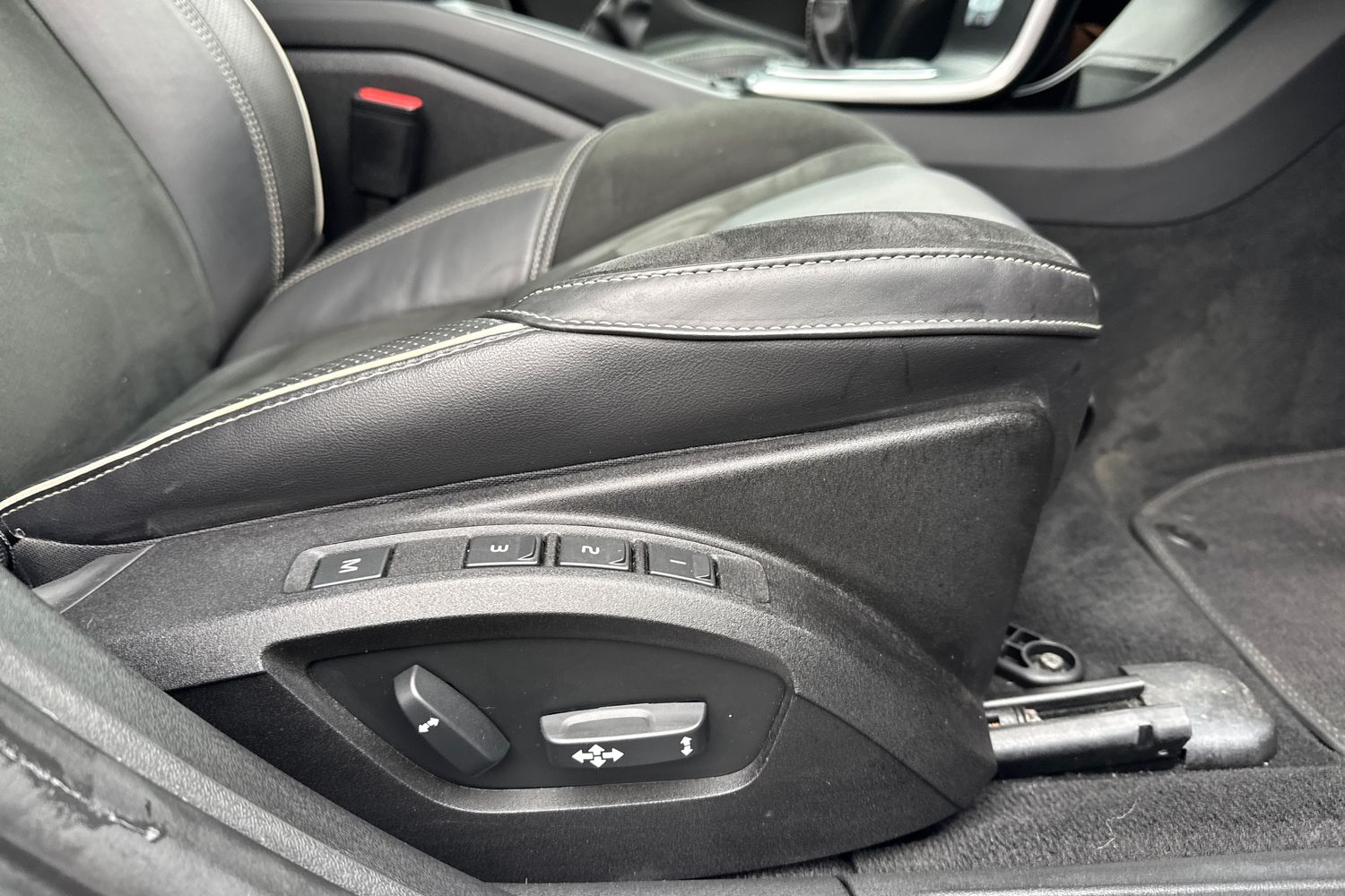 Used Volvo V40 2018 for sale - 77438047: Photo 31