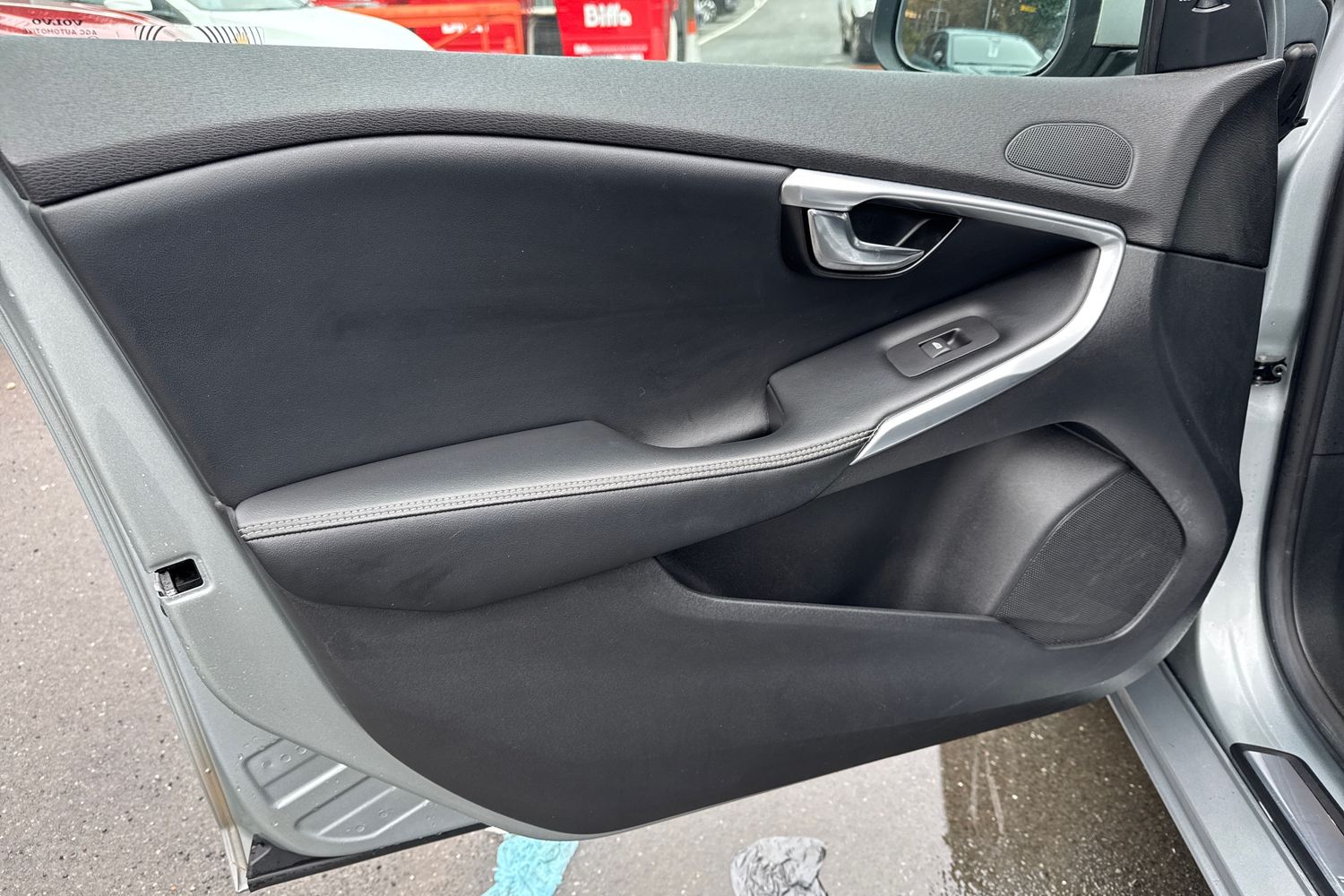 Used Volvo V40 2018 for sale - 77438047: Photo 32