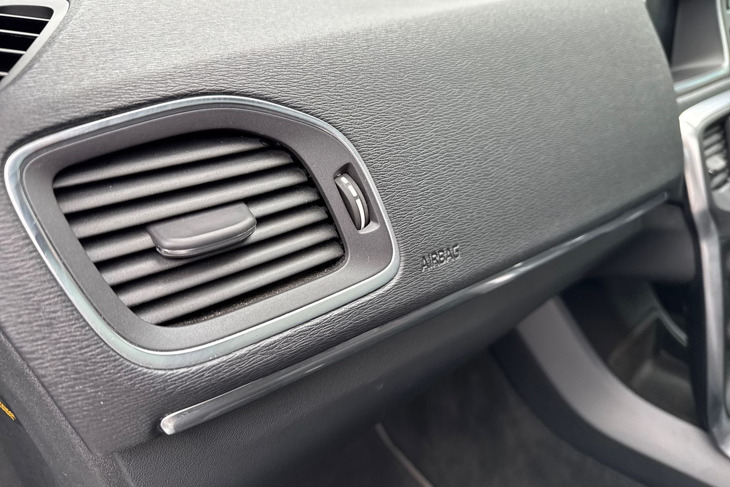 Used Volvo V40 2018 for sale - 77438047: Photo 33