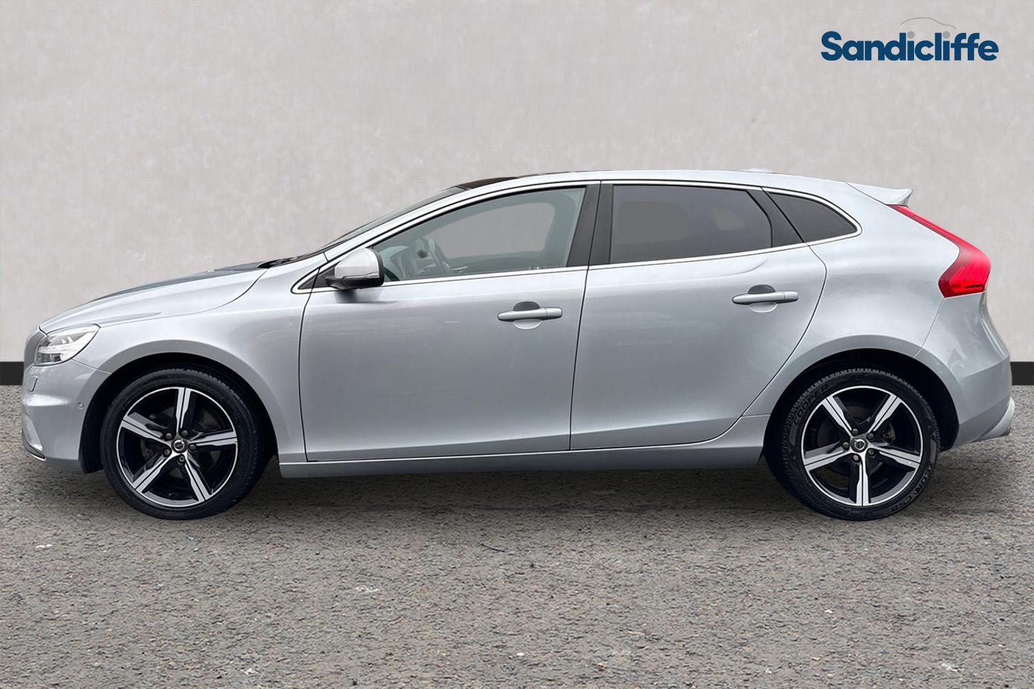 Used Volvo V40 2018 for sale - 77438047: Photo 8