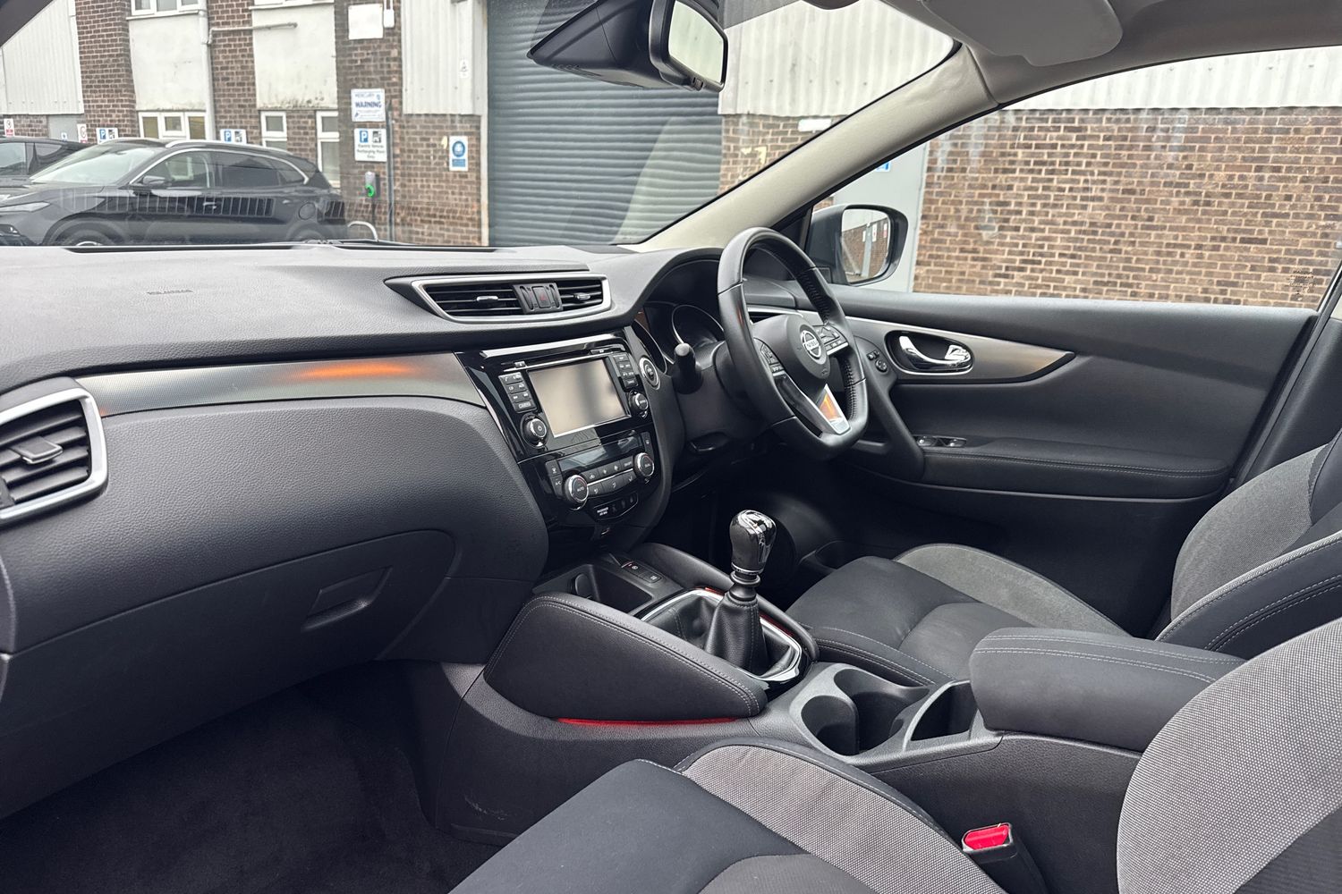 Used Nissan Qashqai 2017 for sale - 77328996: Photo 13