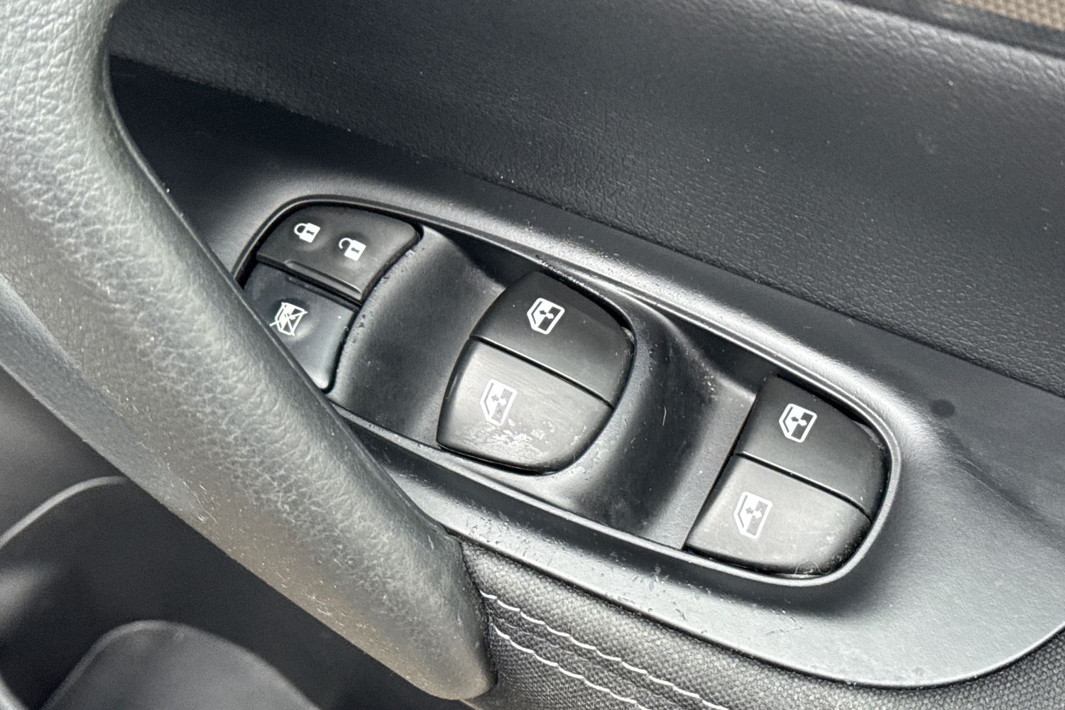 Used Nissan Qashqai 2017 for sale - 77328996: Photo 25