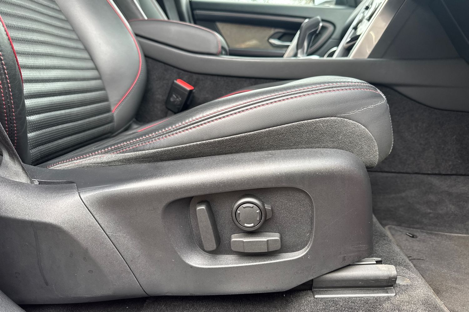 Used Land Rover Discovery Sport 2020 for sale - 76492045: Photo 28