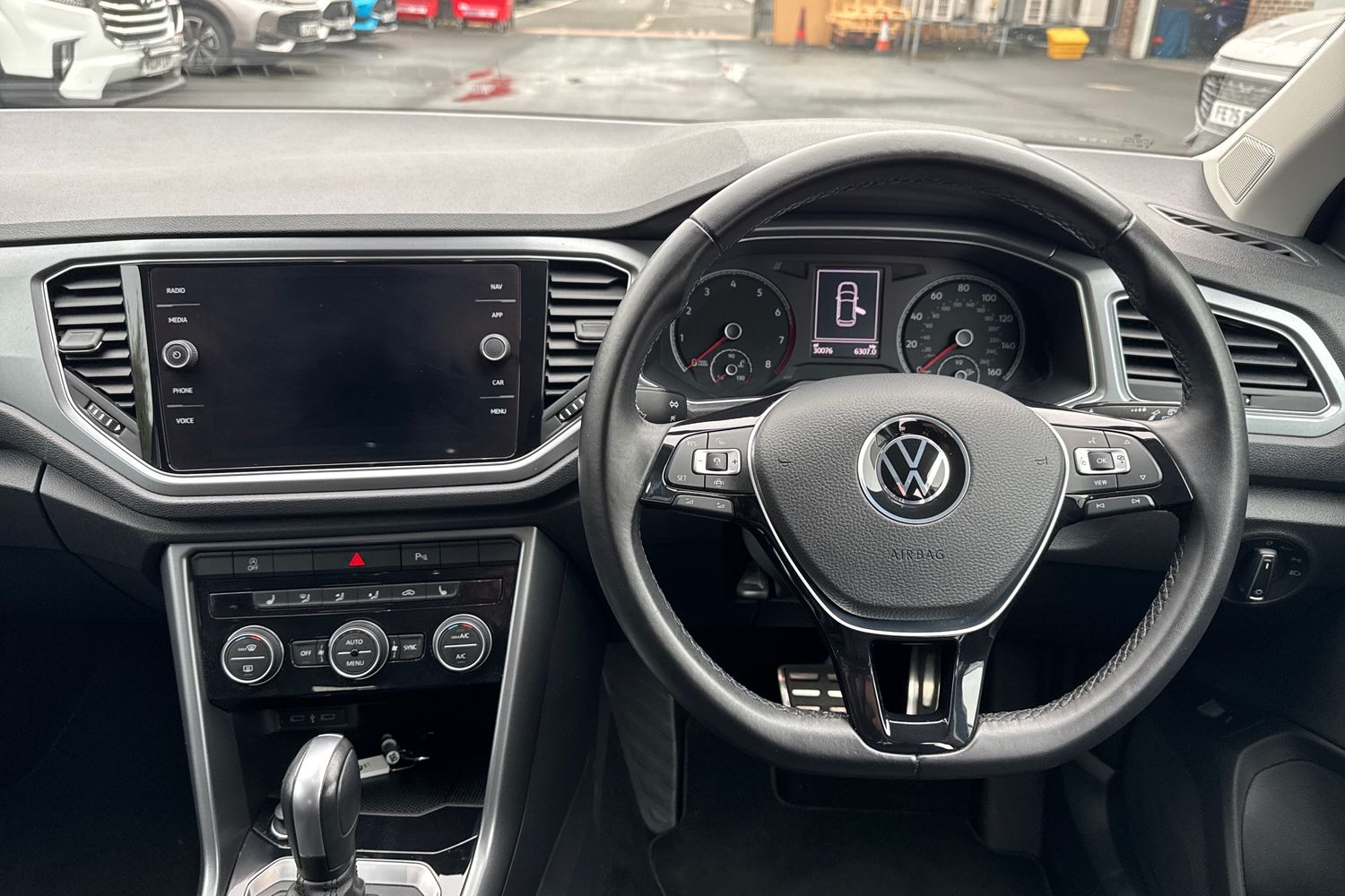 Used Volkswagen T-Roc 2021 for sale - 76246292: Photo 24