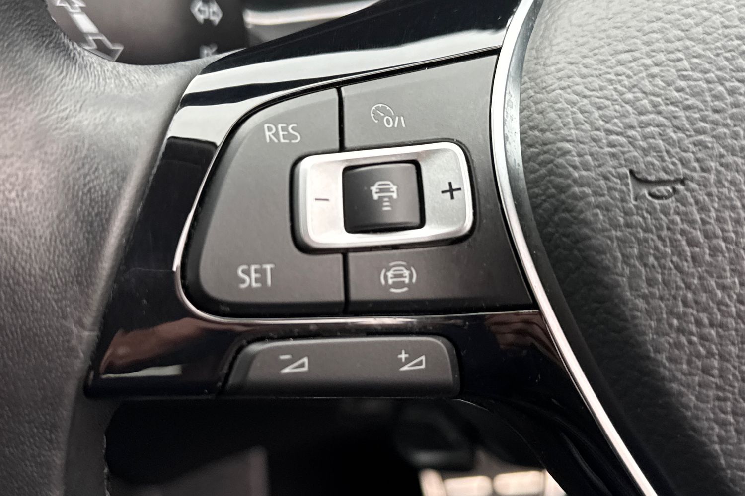 Used Volkswagen T-Roc 2021 for sale - 76246292: Photo 32