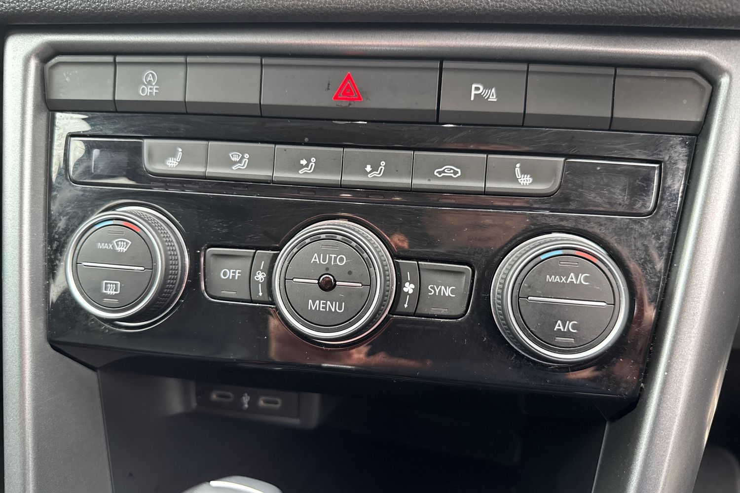 Used Volkswagen T-Roc 2021 for sale - 76246292: Photo 34