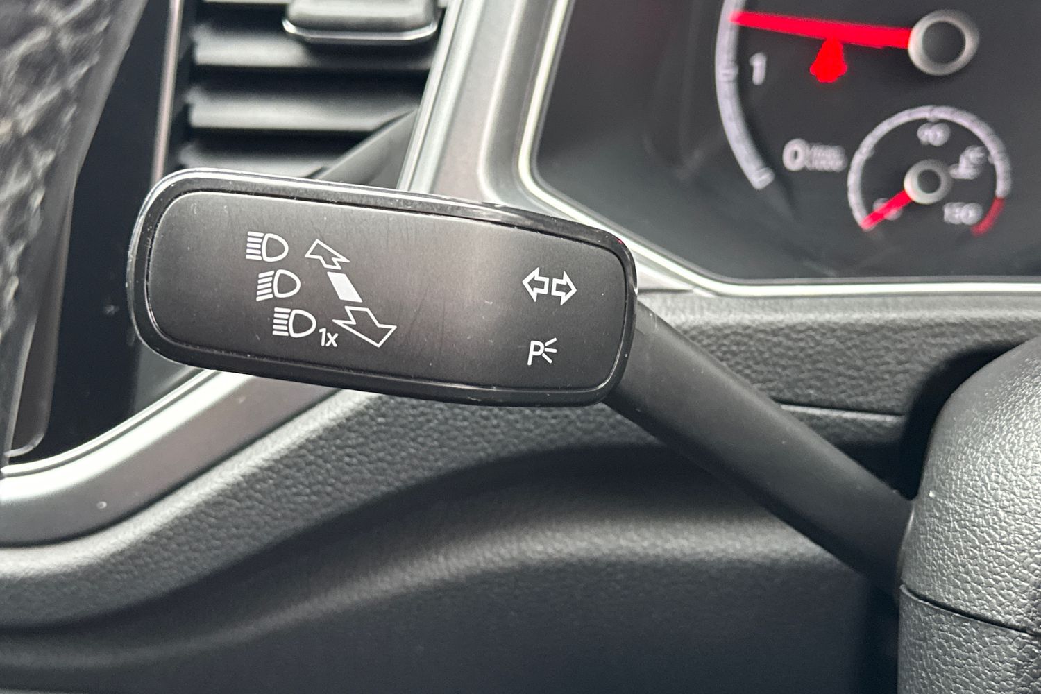 Used Volkswagen T-Roc 2021 for sale - 76246292: Photo 35