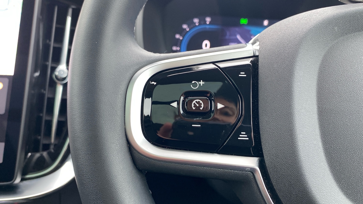 Used Volvo XC90 2025 for sale - 76653271: Photo 18