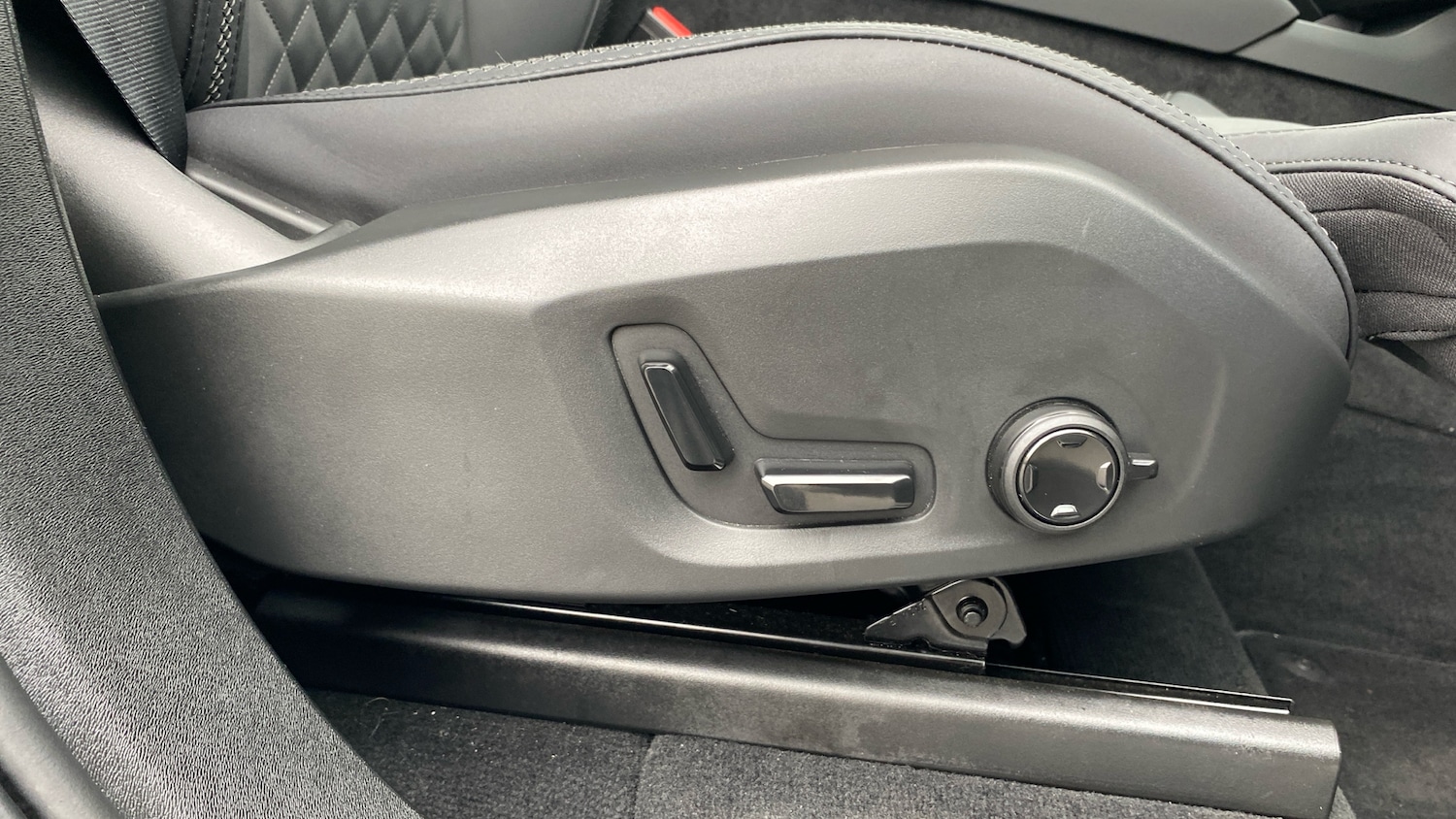 Used Volvo XC90 2025 for sale - 76653271: Photo 41