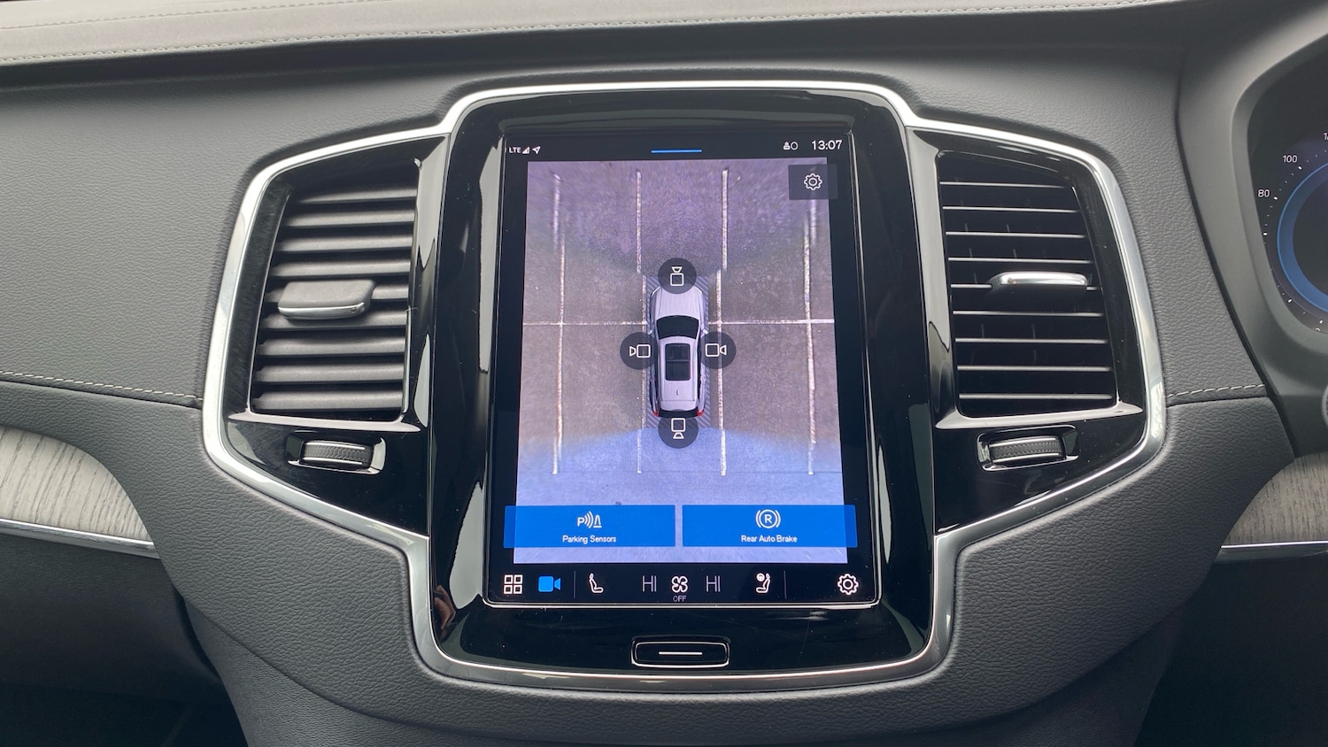 Used Volvo XC90 2023 for sale - 78040170: Photo 15