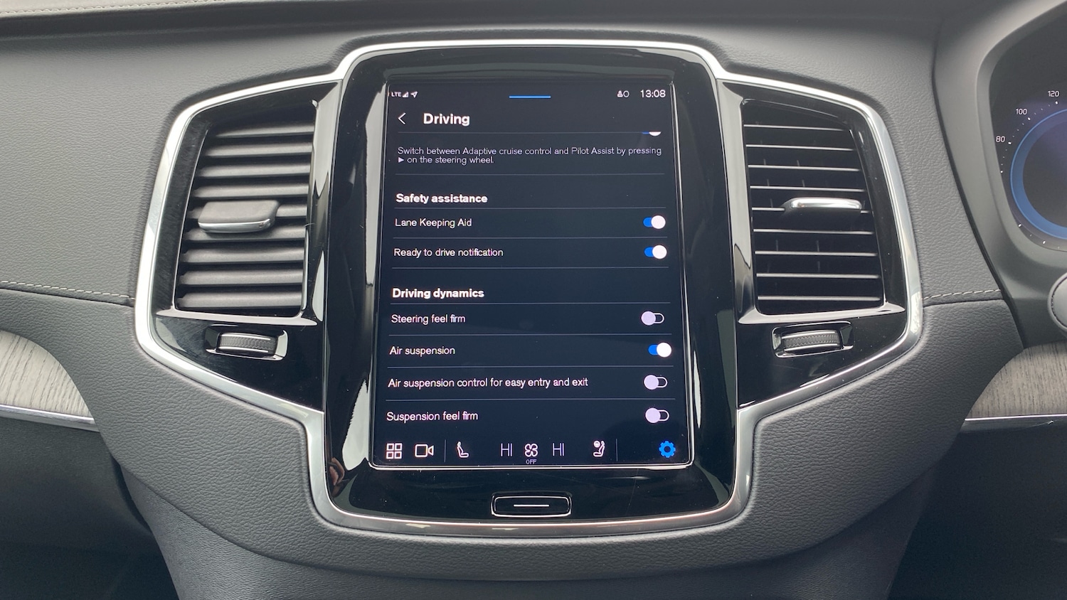 Used Volvo XC90 2023 for sale - 78040170: Photo 22