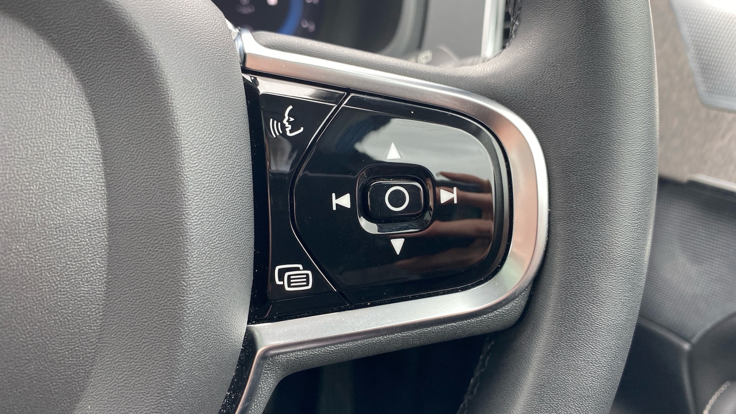 Used Volvo XC90 2023 for sale - 78040170: Photo 30