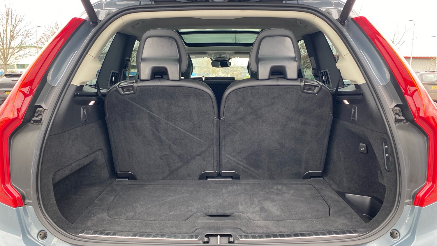 Used Volvo XC90 2023 for sale - 78040170: Photo 40