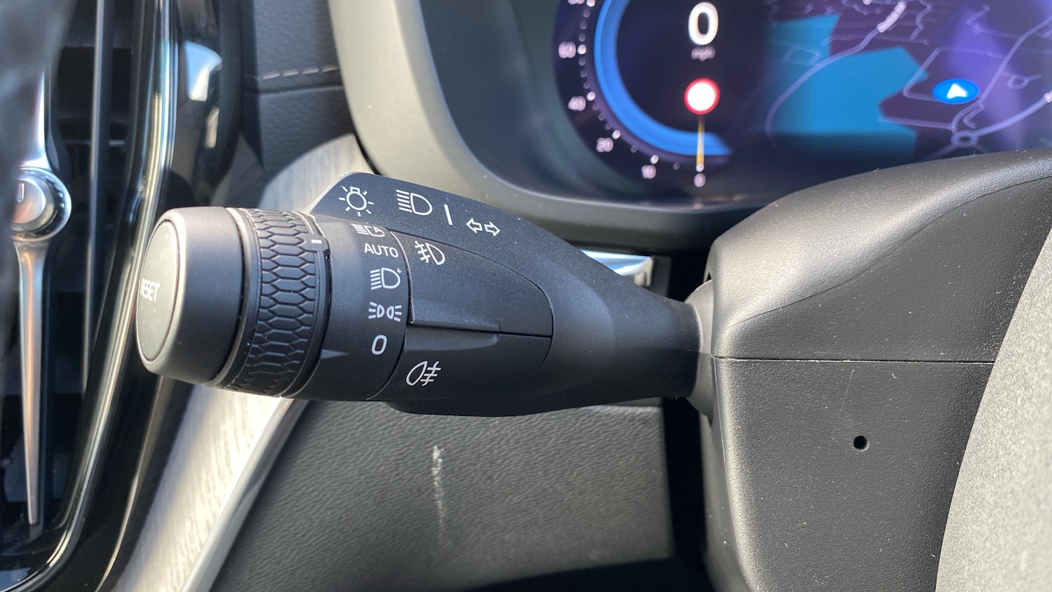 Used Volvo XC60 2023 for sale - 76653189: Photo 23