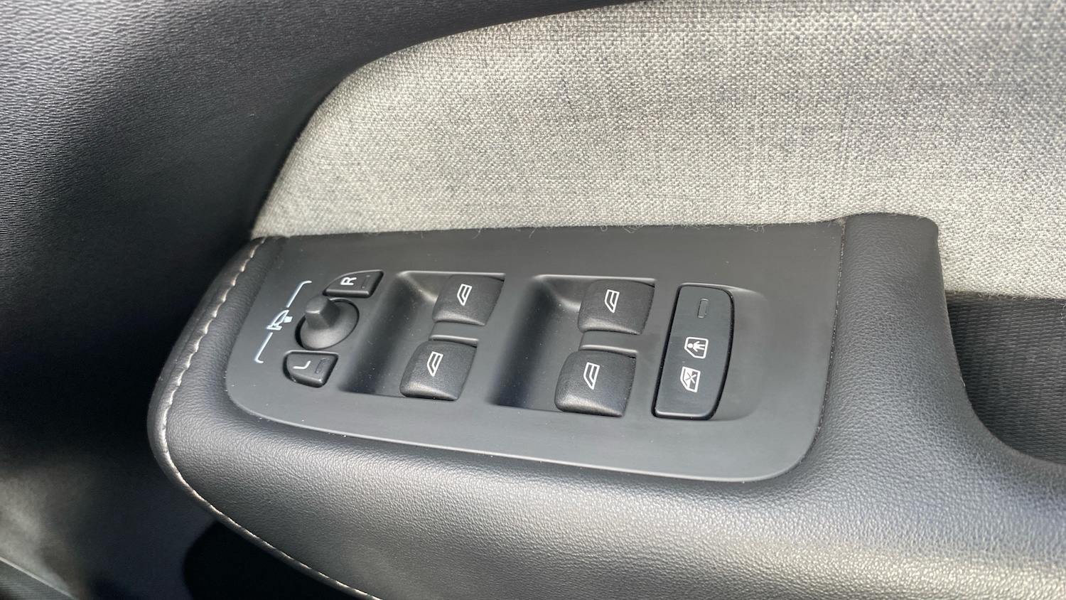 Used Volvo XC60 2023 for sale - 76653189: Photo 26