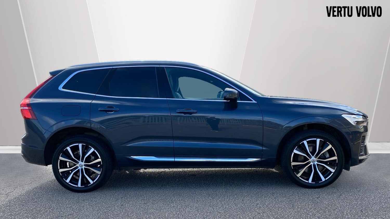 Used Volvo XC60 2023 for sale - 76653189: Photo 3