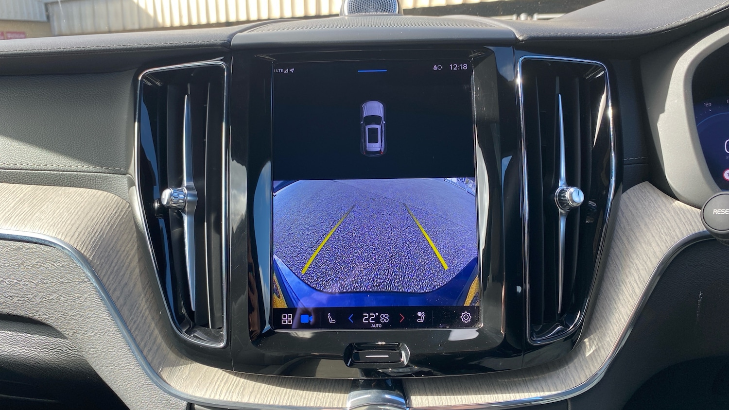 Used Volvo XC60 2023 for sale - 76653189: Photo 30