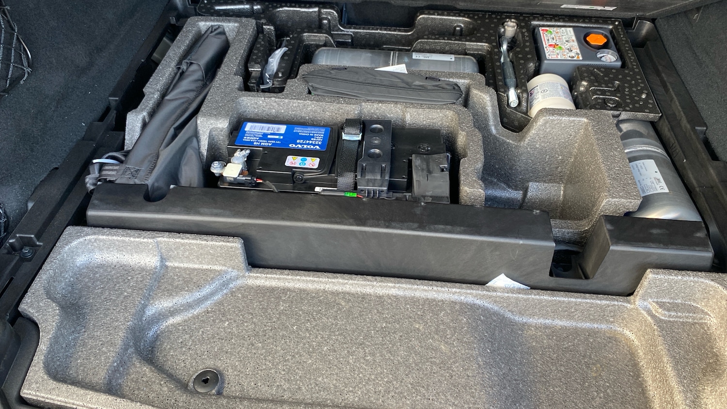 Used Volvo XC60 2023 for sale - 76653189: Photo 44