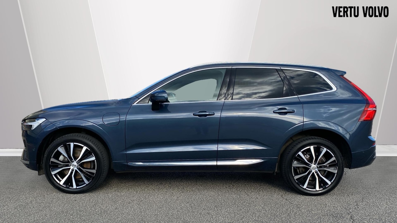 Used Volvo XC60 2023 for sale - 76653189: Photo 8